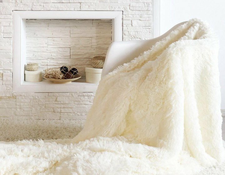 Белый пушистый плед-травка шампань 200*220