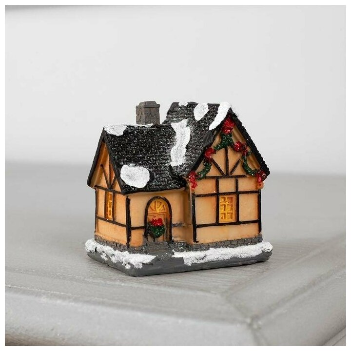 Luazon Lighting Светодиодная фигура «Дом с еловой гирляндой», керамика, батарейки AG13х3, свечение тёплое белое
