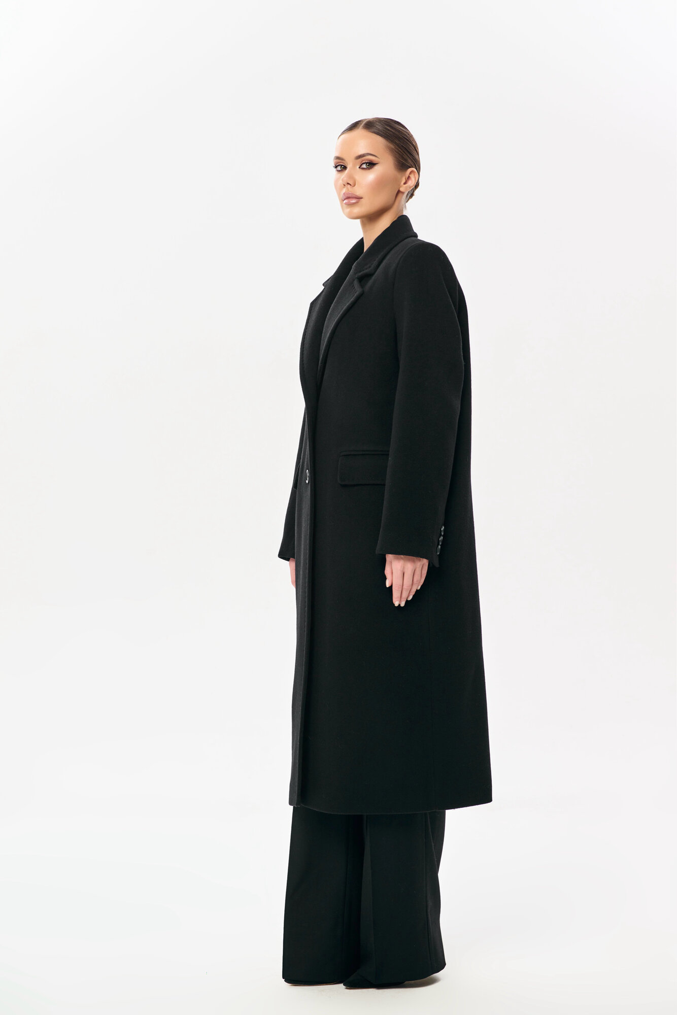 Пальто с накладными карманами