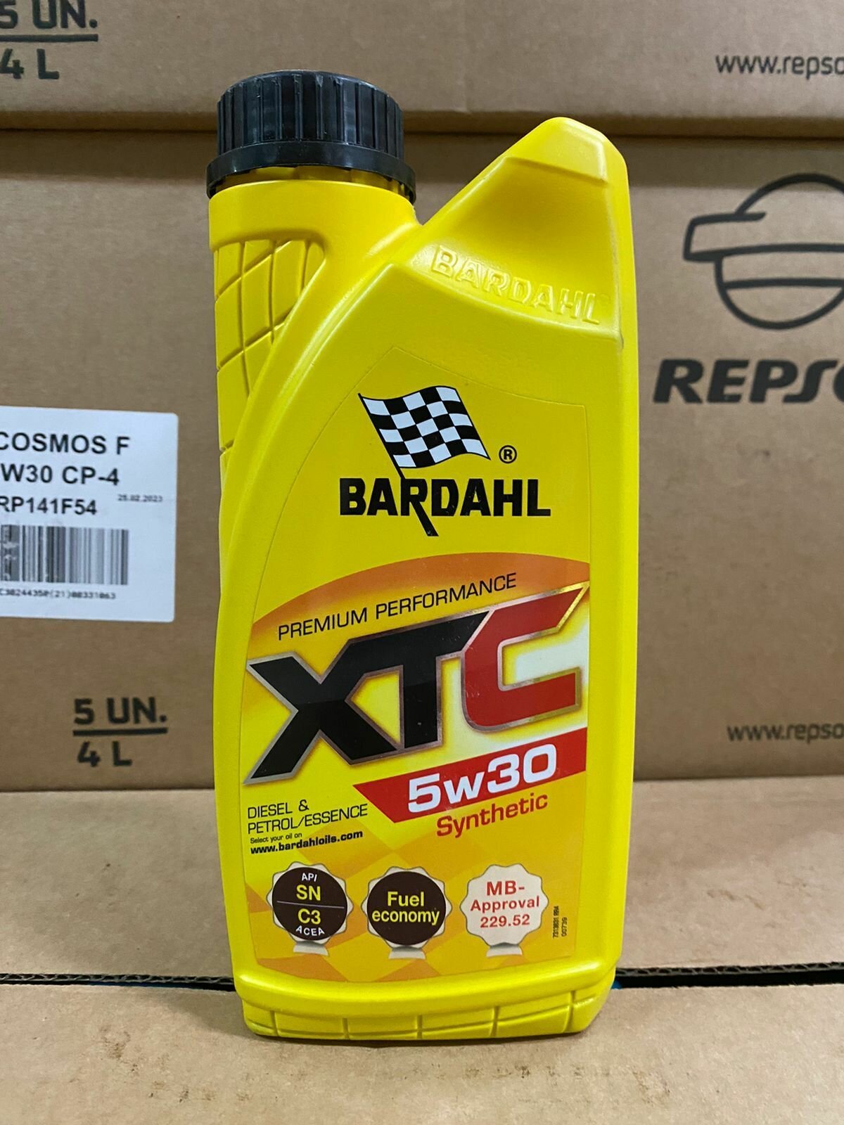 Полусинтетическое моторное масло Bardahl XTC 5W30