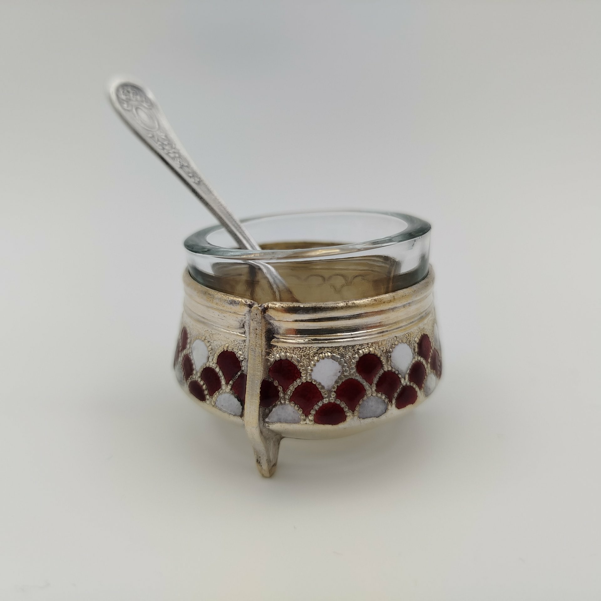 Солонка с декором виде чешуи в комплекте с ложкой, мельхиор (медь-никель), эмали