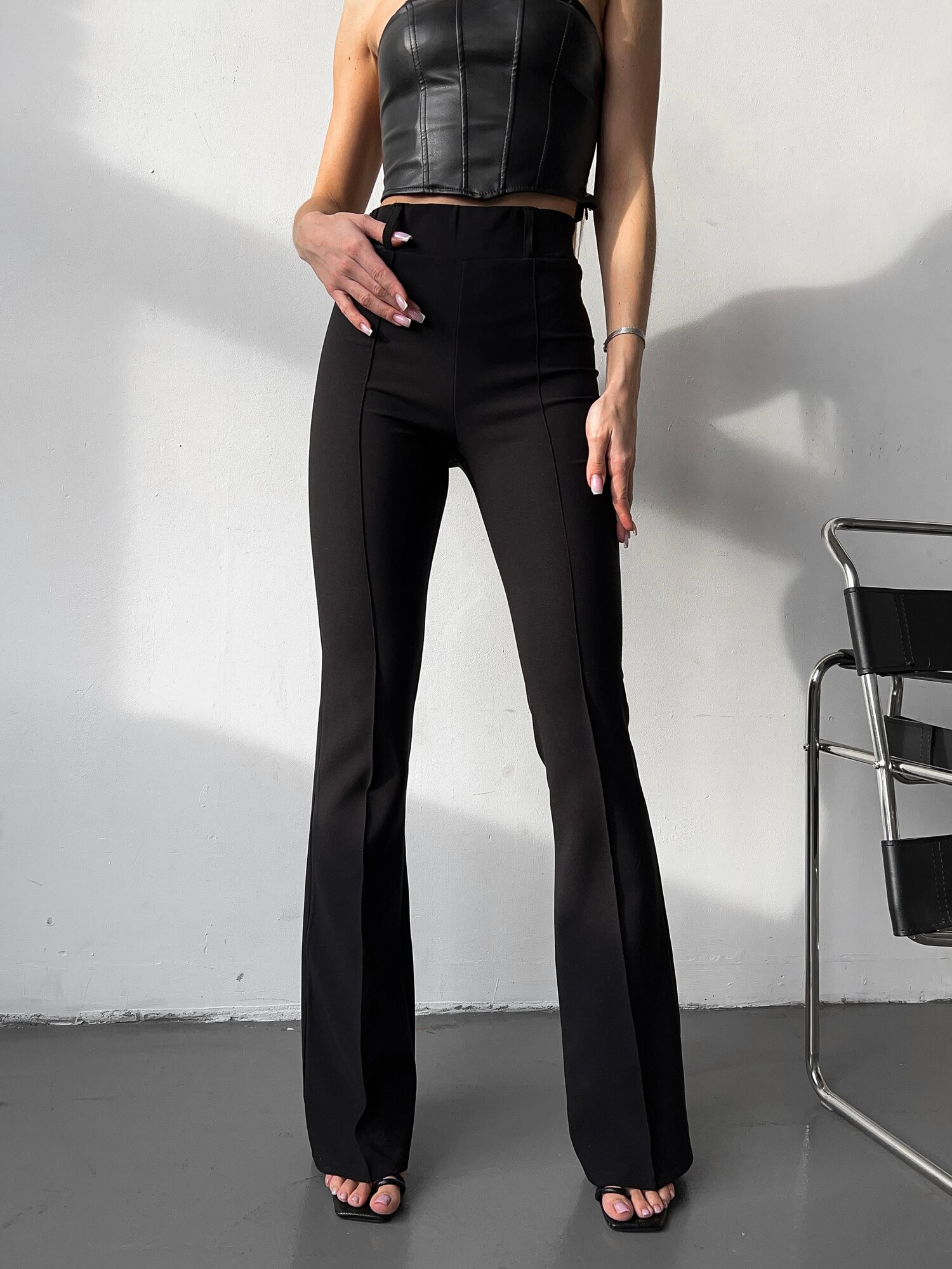 Брюки классические ZoyaGrace Брюки женские классические клёш чёрные