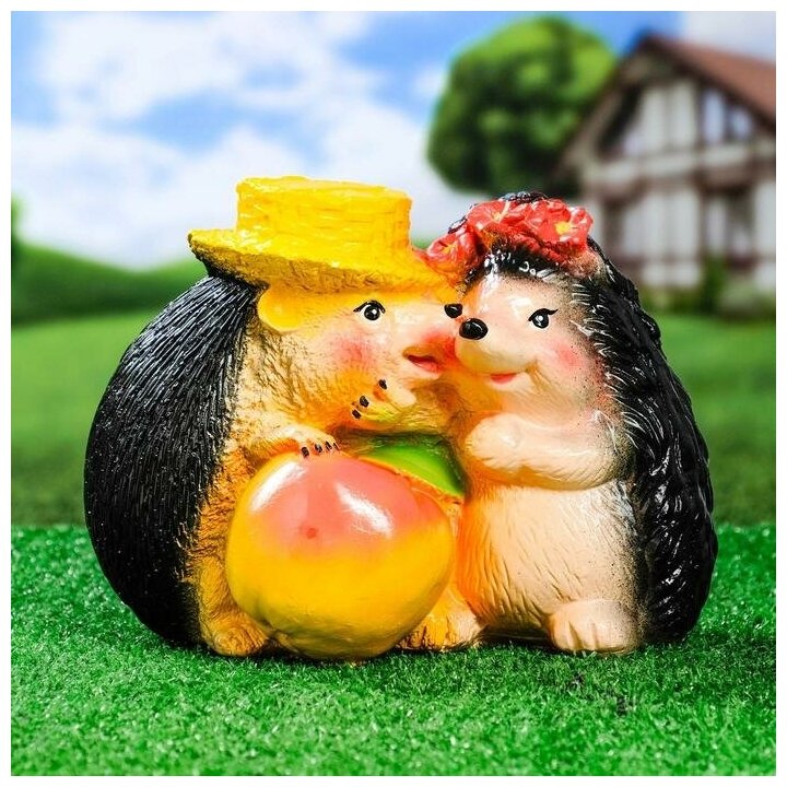 Хорошие сувениры Садовая фигура "Ежики признание в любви" 29х22см 3528571